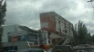 Сильный ветер сорвал крышу с ресторана Vitaliano, расположенного по улице Чернышевского, 89