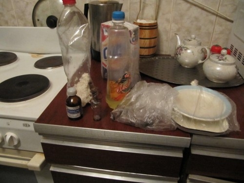 Такая вот дезоморфиновая «лаборатория». Наркопритон, ликвидированный в ноябре 2011 г. в Заволжском районе Ульяновска.
