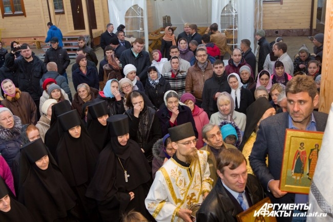 В богослужение приняли участие прихожане храма благоверный князей Бориса и Глеба.