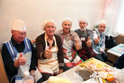 Кто бы не выиграл в конкурсе, готовить и изобретать понравилось всем дедушкам!