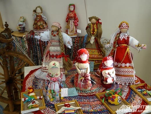 Куклы в народных костюмах Белгородской области.