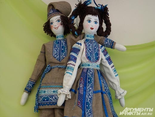 Невероятно, но глаза этих кукол вышиты нитками