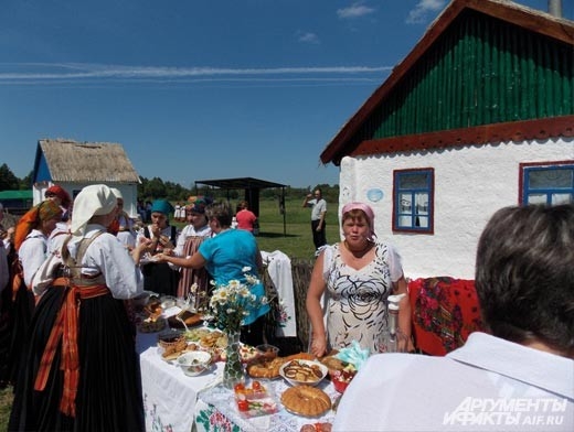 у подворья «Хлебосолье»