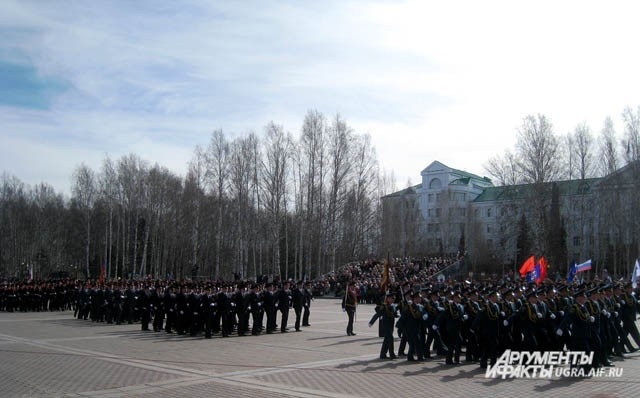 Традиционный парад - неотъемлемая часть Дня Победы.