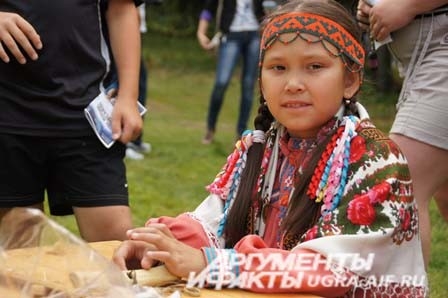 Особенно нарядными в Международный день коренных народов выглядели дети
