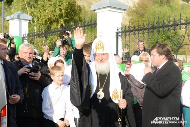 Патриарх Кирилл лично благословил каждого ребенка.