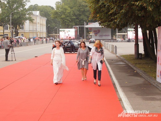 Вера Глаголева с актрисами ее нового фильма