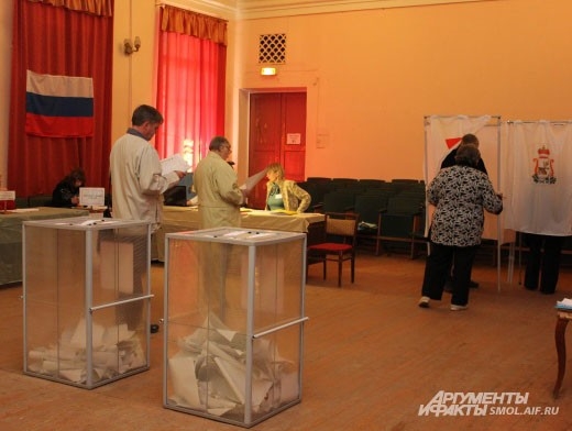 Голосование в Доме культуры общества инвалидов.
