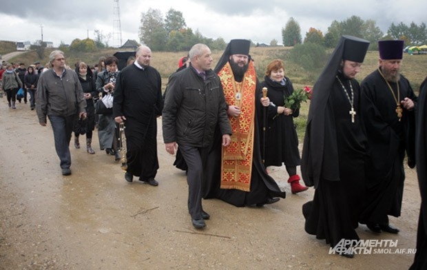 В праздничных мероприятиях принял участие секретарь епархиального управления иеромонах Серафим (Амельченков)