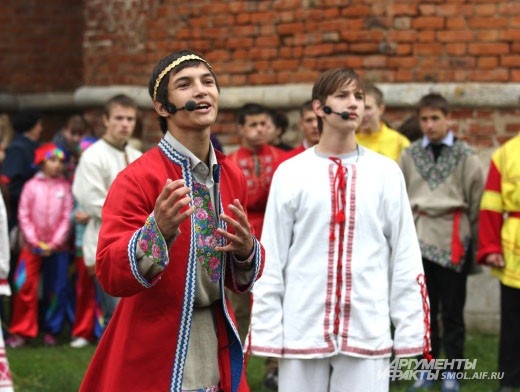 Юные артисты оживили страницы истории Смоленска.