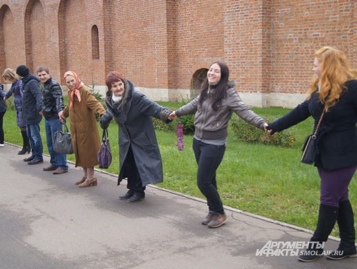 И стар и млад приняли участие во флешмобе
