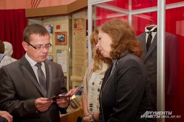 Елена Папанова и Владислав Кононов, начальник департамента Смоленской области по культуре и туризму