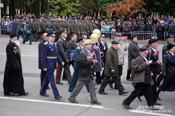 Ветераны на параде