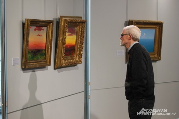 Куинджи по-турецки — «золотых дел мастер». В метрике он значился под фамилией Еменджи, «трудовой человек»