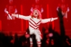 Список самых высокооплачиваемых певиц года возглавила Мадонна – она заработала 125 миллионов долларов. Её успех во многом связан с прибылью от мирового турне MDNA, а также с продажей одежды под брендом Material Girl.