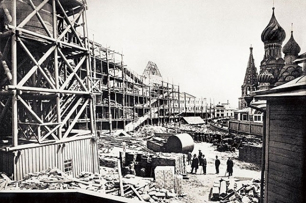 Строительство новых торговых рядов, 1892 год.