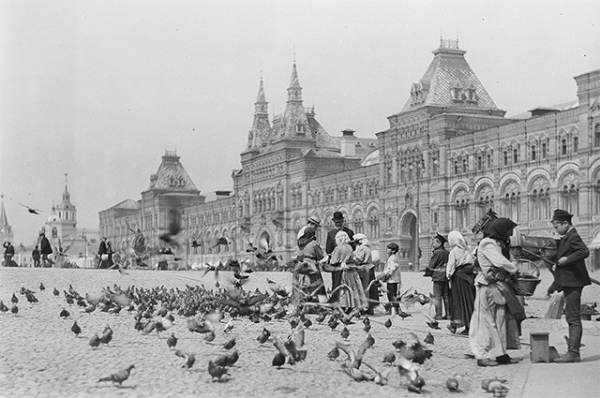 Торговые галереи на Красной площади, конец XIX века.