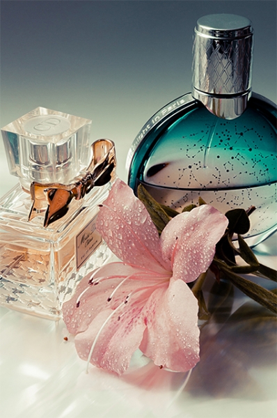 Сейчас парфюмерное подраздление Christian Dior выпускает множество линий мужского и женского парфюма, а ароматы Miss Dior, Diorama и Diorissimo, выпущенные ещё при жизни кутюрье, составляют ряд классических ароматов Диора.