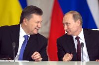 Владимир Путин и Виктор Янукович во время церемонии подписания совместных документов по итогам шестого заседания Российско-Украинской межгосударственной комиссии в Кремле.