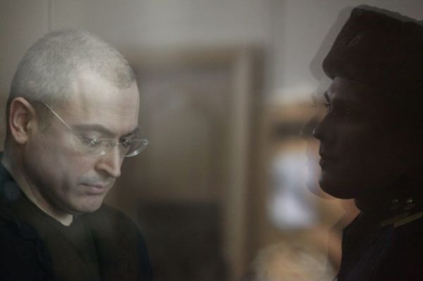 Ходорковский в здании Хамовнического суда Москвы, 2010 год.