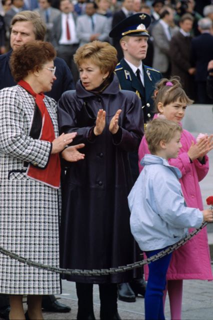 Главная модница СССР: как одевалась Раиса Горбачёва