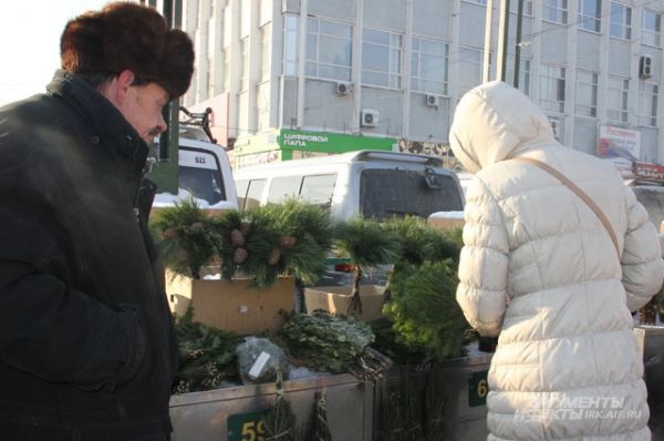 Кедровый букет с шишками с орехами вы можете приобрести за 200 рублей.