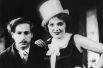 В 1924 году у Марлен Дитрих родилась дочь Мария, в связи с чем артистка взяла небольшой перерыв. В 1928 году её возвращение заметил режиссёр Джозеф фон Штернберг (на фото), пригласивший актрису на главную роль в фильме «Голубой ангел».