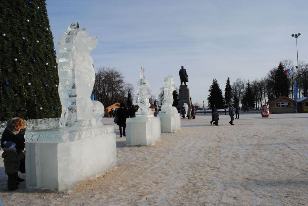 Ленин – в одном ряду с ледяными сказочными героями