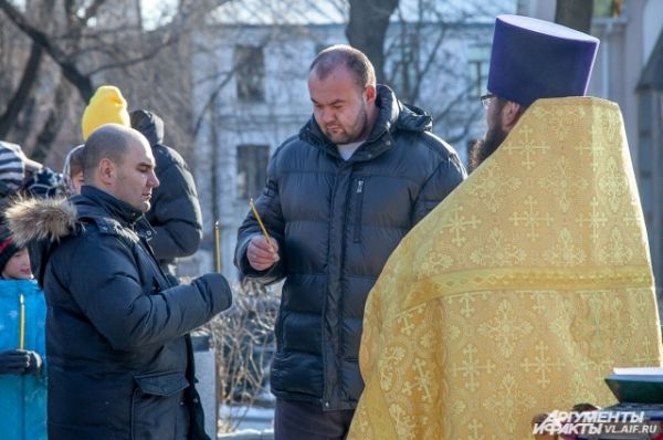 У памятника Илье Муромцу провели молебен.