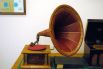 Красавец-граммофон начала ХХ века - несомненное украшение экспозиции 