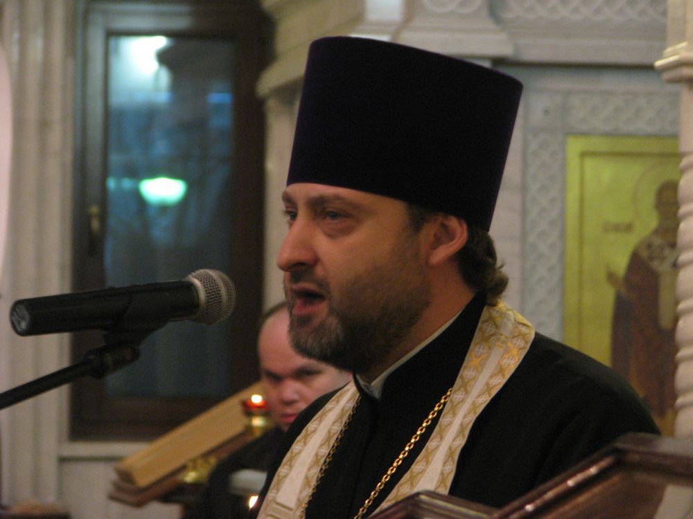 Службу в этот день провёл настоятель храма протоиерей Даниил Азизов.