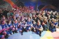 В новогодние праздники «АиФ» позвал в гости в Москву воспитанников детских домов из регионов, перед которыми выступили участники танцевального коллектива «Тодес».