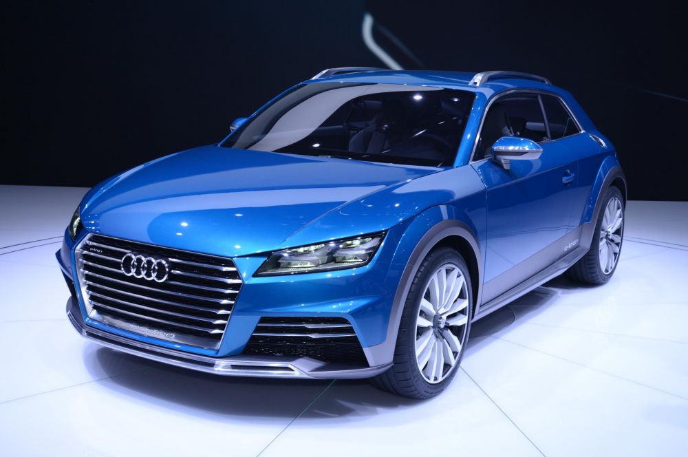 Audi Allroad Shooting Brake. По замыслу создателей это автомобиль «для дорог и для дорожек» с высоким клиренсом и формой кузова типа Shooting Brake. Подготовкой к офф-роуду также служат алюминиевые защитные пластины под передним и задним бампером.
