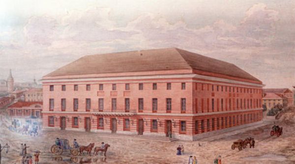 История театра началась в 1776 году. Тогда Екатерина II распорядилась построить на улице Петровка здание театра, который был назван Петровским. Последующее строительство велось уже по другому проекту.