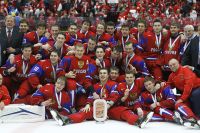 Сборная России, завоевавшая бронзовые медали молодёжного чемпионата мира по хоккею в матче с канадцами.