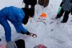Ради победы в конкурсе на самого смешного и нарядного снеговика участники Крещенских стартов использовали все, что было под рукой. Даже кетчуп