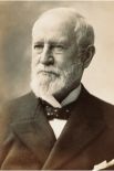 Самым успешным ювелиром XIX века в США был Чарльз Льюис Тиффани. В своё время он не только задавал стандарты в этой области, но также создал первый розничный каталог ювелирных изделий.