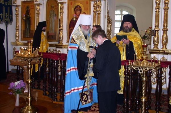 Вручения аттестатов первым выпускникам Рославльской православной гимназии