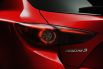 Mazda3 2014 модельного года считается абсолютно новой машиной, но при первом взгляде это не бросается в глаза. Задние фонари, как и другие детали можно долго рассматривать каждый раз находя новые нюансы.