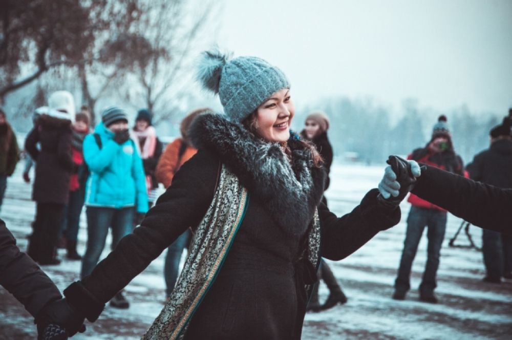 Как и любой хоровод, этот танец символизирует движение солнца.