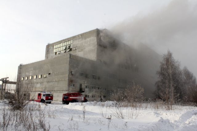 Пожар в промышленном здании.