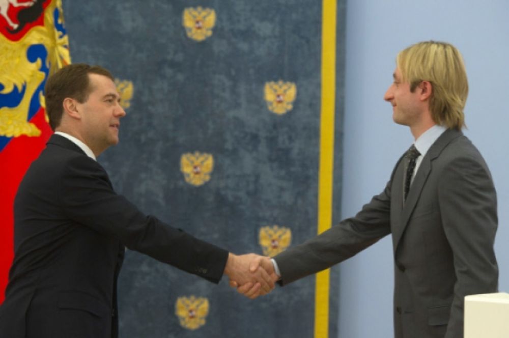 В 2007 году Плющенко был награжден Орденом Почета.