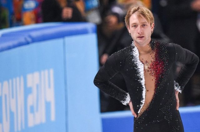 Травма спины стала причиной ухода Плющенко из большого спорта.