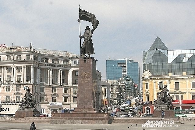 Монумент «Борцам за власть Советов на Дальнем Востоке».