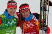Российские лыжники Никита Крюков (слева) и Максим Вылегжанин завоевали серебряную медаль Олимпиады в командном спринте. Таким образом, лыжники принесли России 22-ю медаль Игр.