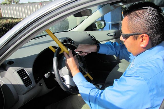 Как защитить автомобиль от угона: механические и электронные способы защиты, советы профессионалов