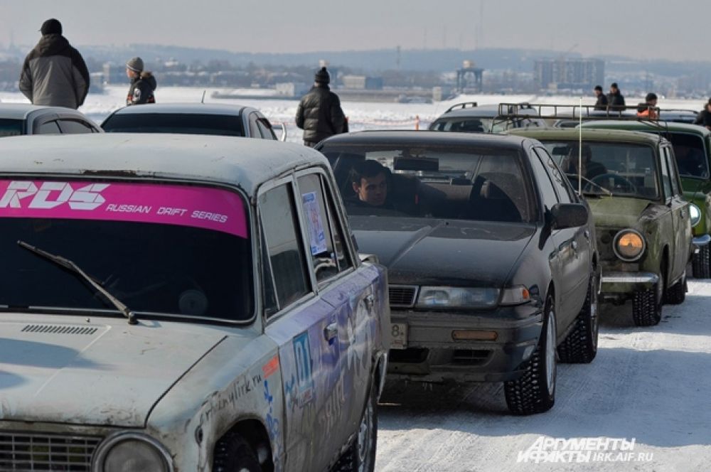 Поучаствоват ьв заездах изъявили желение почти 200 автолюбителей.
