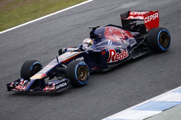 Зато российский гонщик появился в другой команде – Toro Rosso. Действующий чемпион GP3 Series Даниил Квят выступит в составе молодёжного коллектива Red Bull.