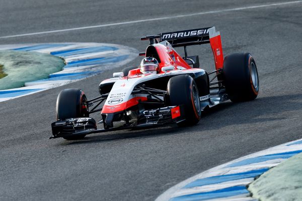 С небольшой задержкой новый автомобиль представила и российская Marussia, в составе которой продолжат выступать француз Жюль Бьянки и англичанин Макс Чилтон.
