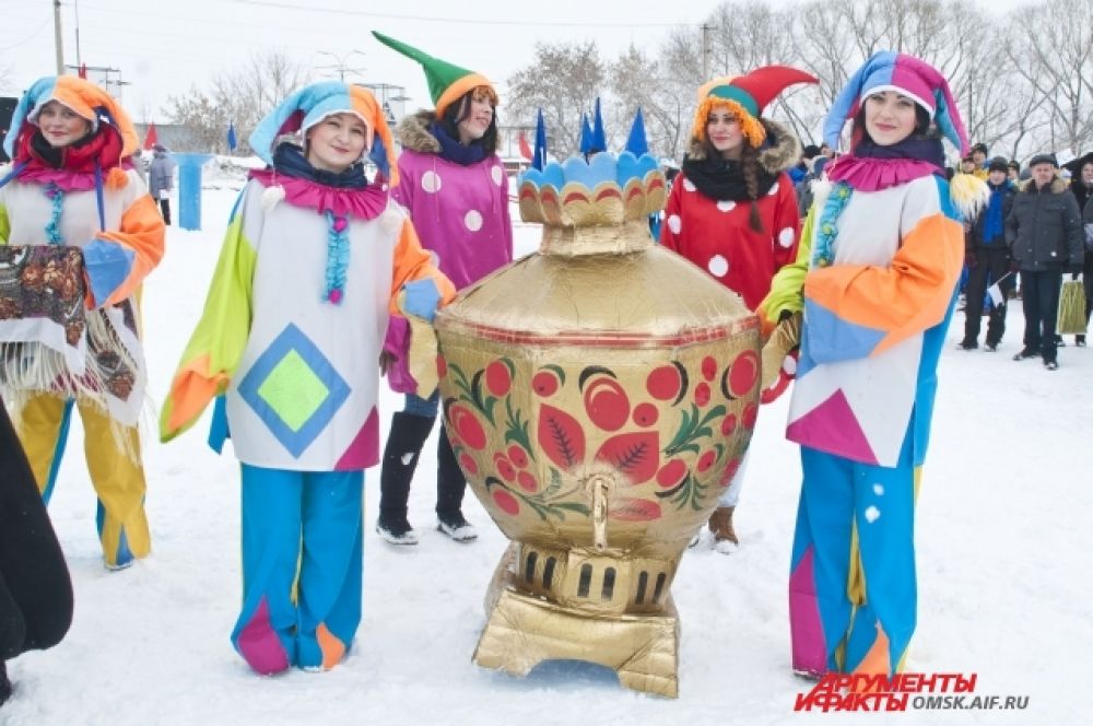 Омичи широко отпраздновали Масленицу.